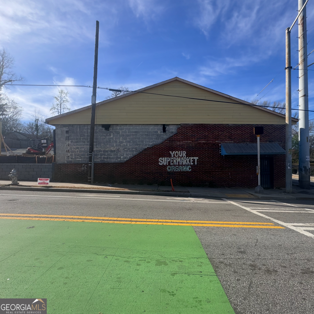 Prime Commercial Space for Lease - 766 Joseph E. Boone Blvd Unlock endless possibilities with this prime commercial space in historic Vine City! Located just minutes from major Atlanta landmarks, including Mercedes-Benz Stadium, Georgia World Congress Center, State Farm Arena, Centennial Olympic Park, and Rodney Cook Sr. Park, this high-visibility location is perfect for a variety of businesses. Situated in a thriving community with ongoing revitalization, this space offers great potential for retail, office, restaurant, or creative use. Additionally, possible funding opportunities through Westside TAD financial incentives may be available to support your business growth. Don't miss this opportunity to establish your presence in one of Atlanta's most dynamic neighborhoods! Contact us today for more details and a tour.