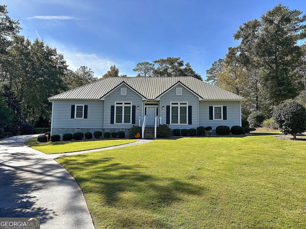 Photo of 404 Woodfield Court, Lagrange, GA 30240 (MLS # 10882370)
