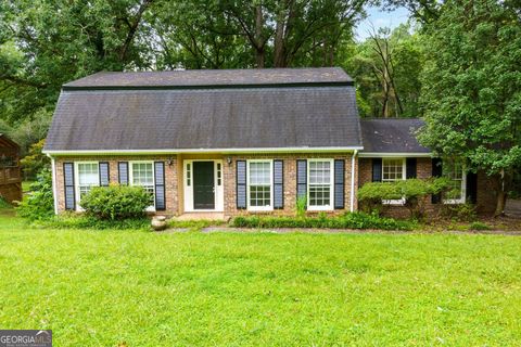 Photo of 2067 SW Crescent Drive SW, Snellville, GA 30078 (MLS # 10588069)