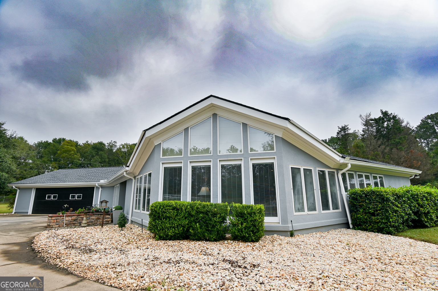 1250 Pete Dickens RD