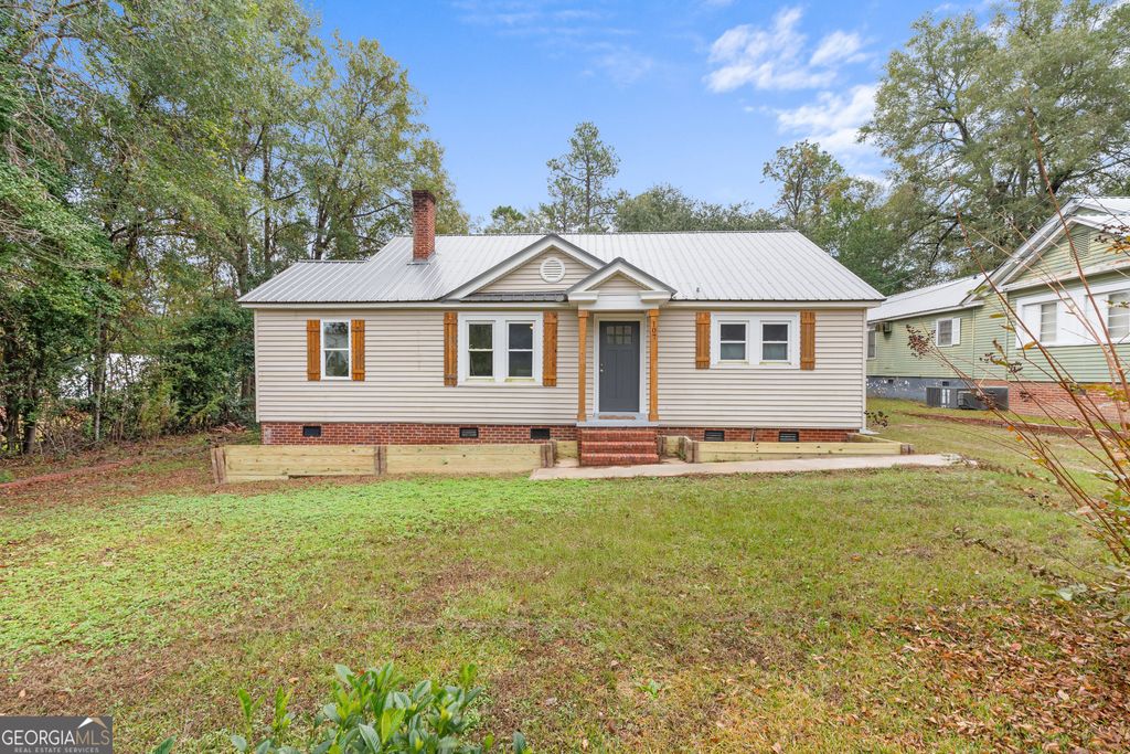 Photo of 107 Dixie Avenue, Sylvania, GA 30467 (MLS # 10657698)