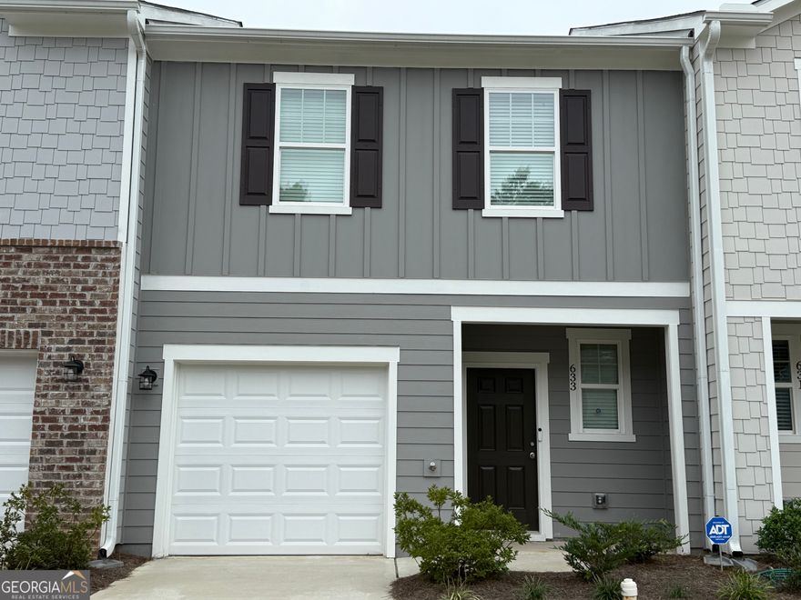 LESS THAN ONE YEAR OLD.  STAINLESS STEEL APPLIANCES. QUIET COMMUNIT WITH SIDEWALKS FOR EASY WALKING.