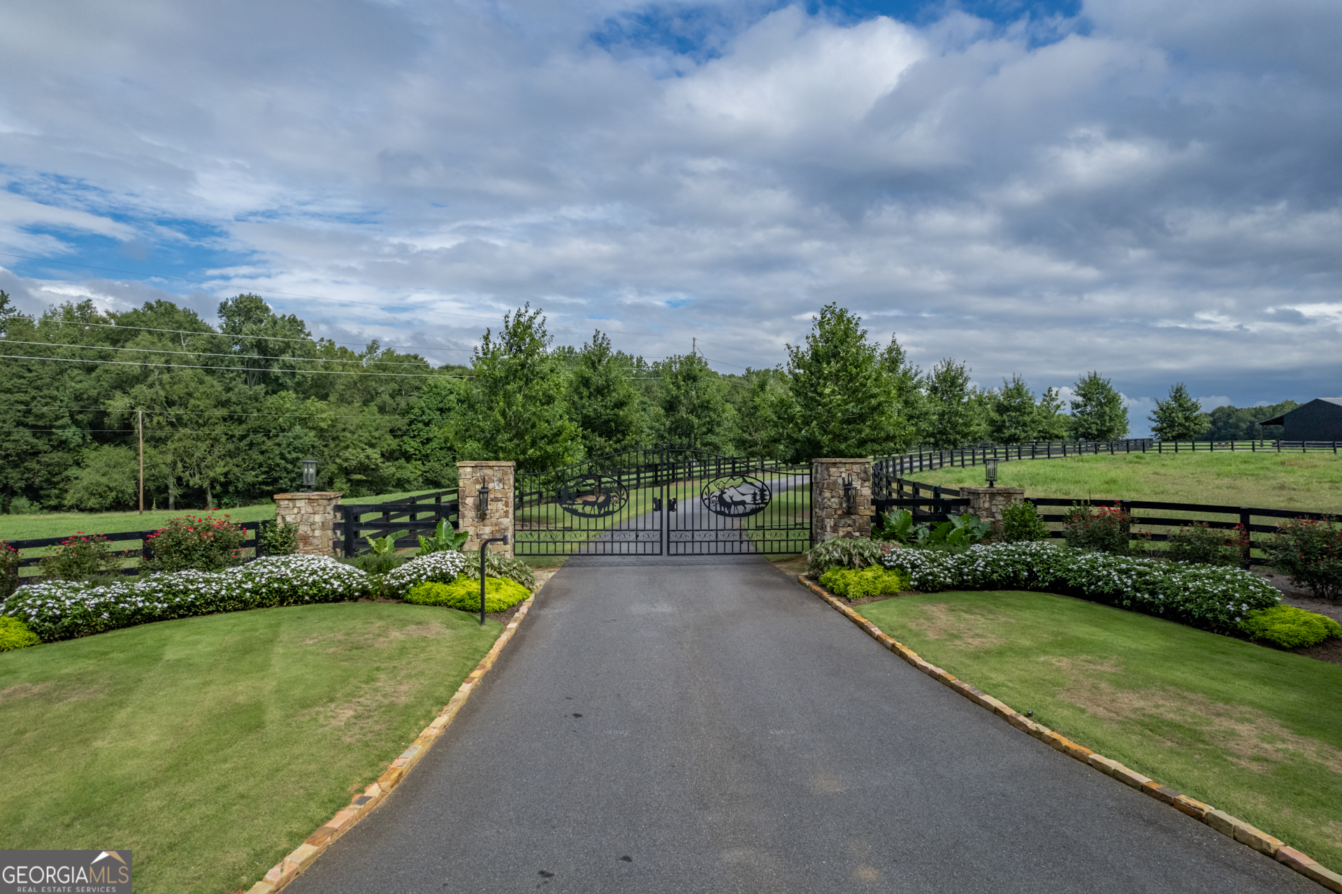 495A Double Bridges RD