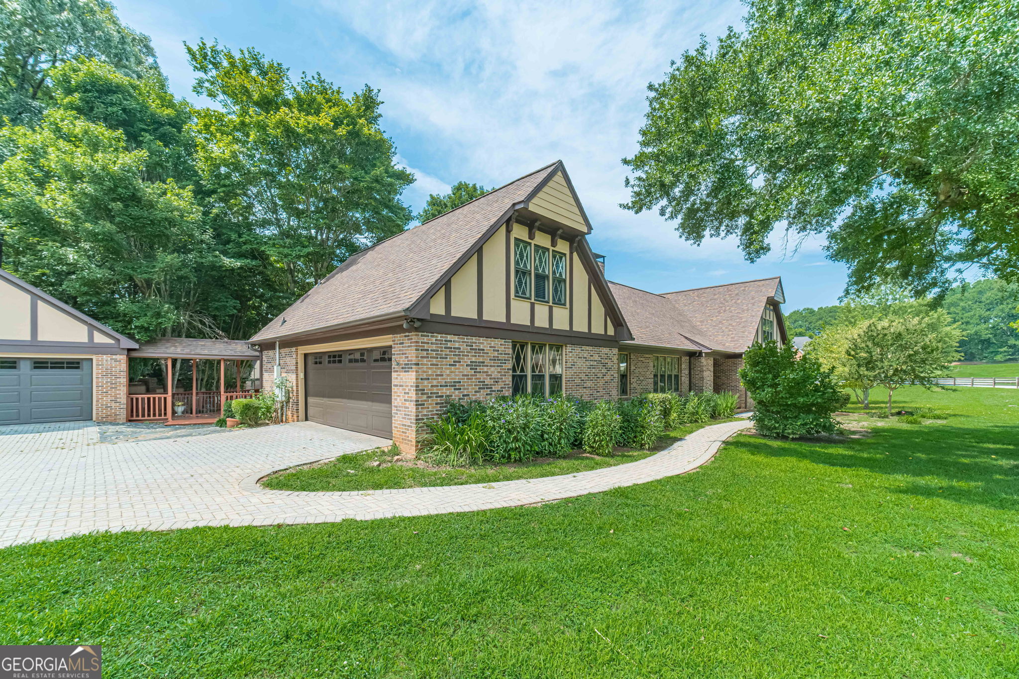 186 Kingston RD