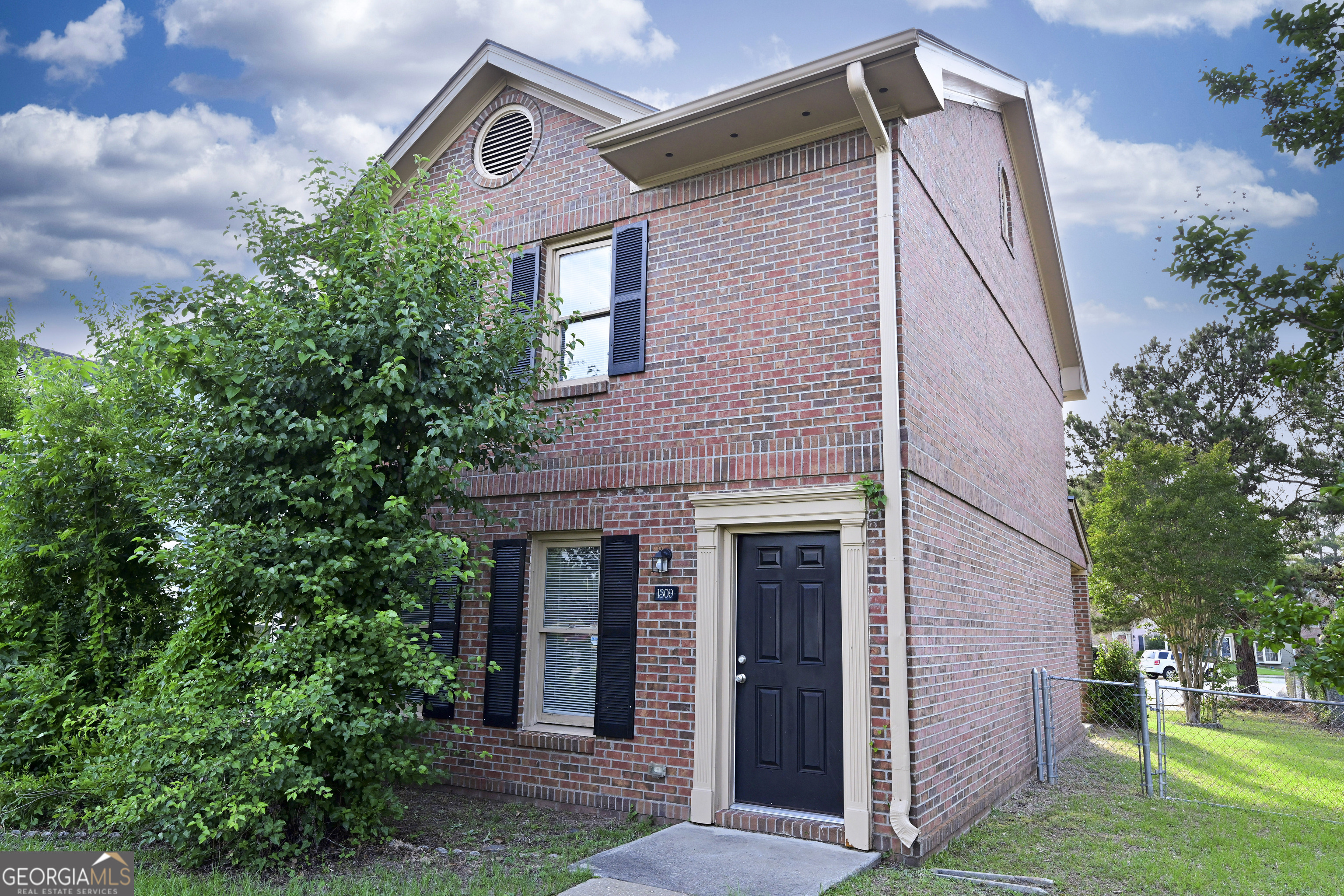1309 Newton RD