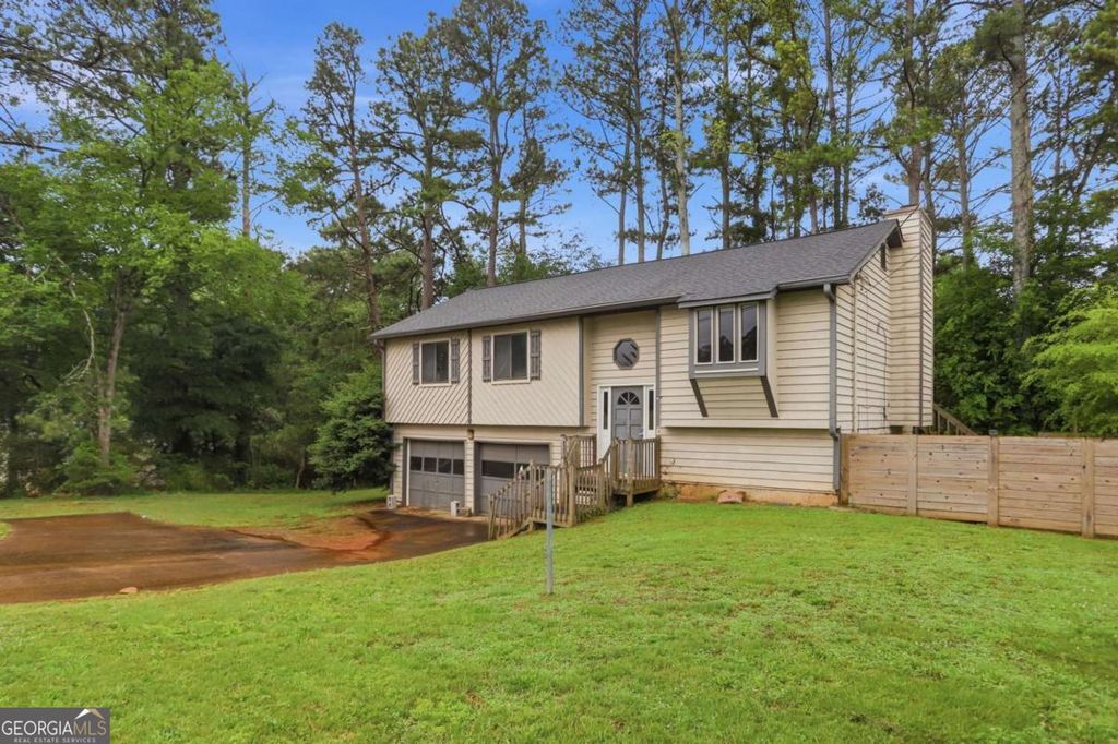Photo of 1290 Shallowford Road, Marietta, GA 30066 (MLS # 10772084)