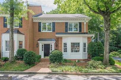 5427 Trentham DR Atlanta GA 30338