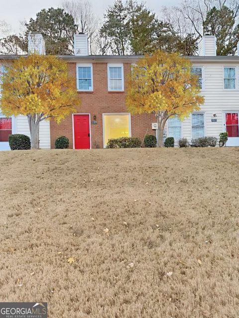 223 High Creek DR Roswell GA 30076