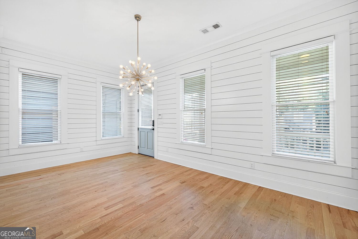 Atlanta, Georgia 30312, United States, 3 Bedrooms Bedrooms, ,2 BathroomsBathrooms,Residential,Active,204877