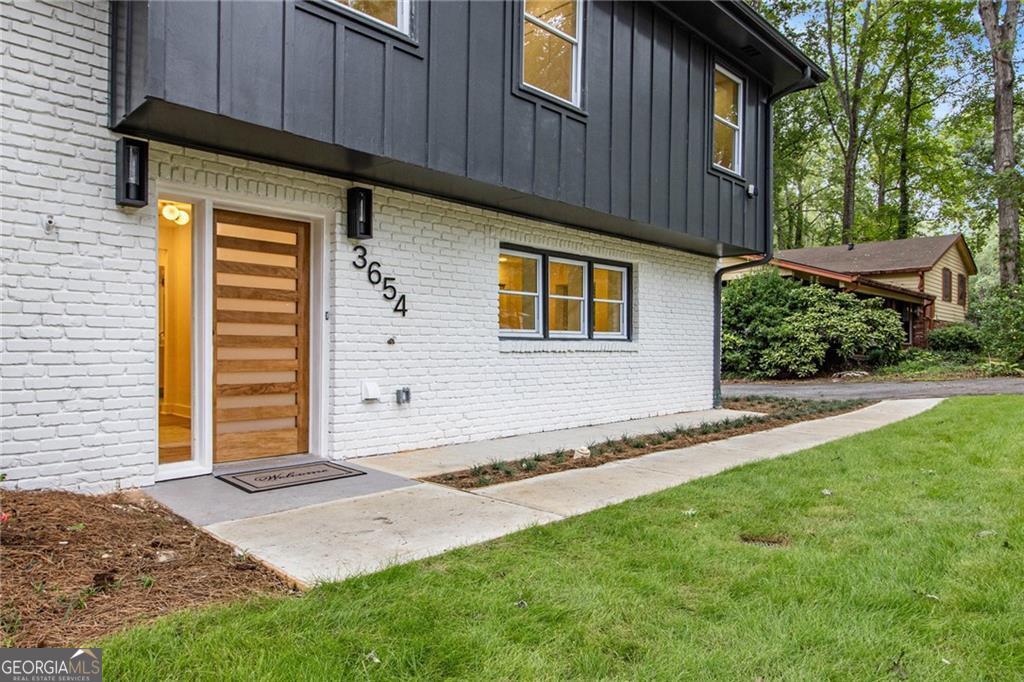 3654 Lake DR SE