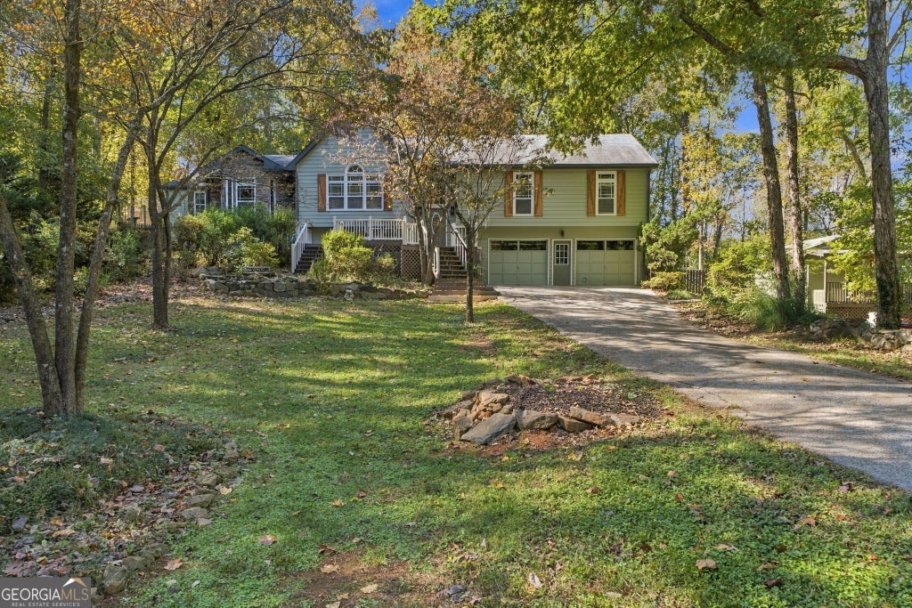 Photo of 605 Hickory Creek Lane, Woodstock, GA 30188 (MLS # 10880034)