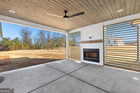 A home in Newnan