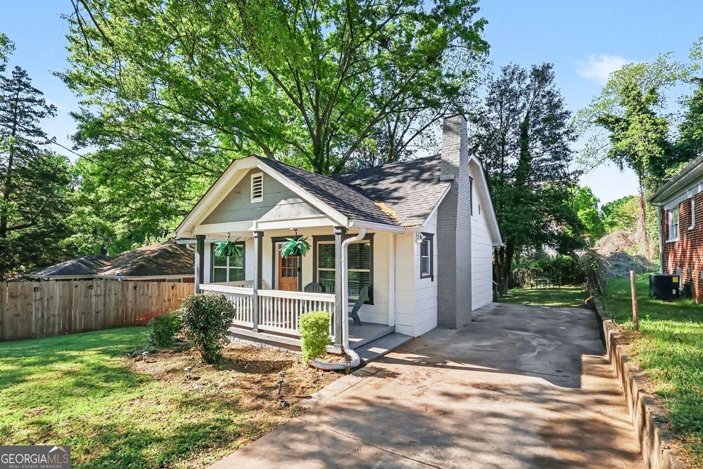 Photo of 156 Rhodesia Avenue SE, Atlanta, GA 30315 (MLS # 10727998)