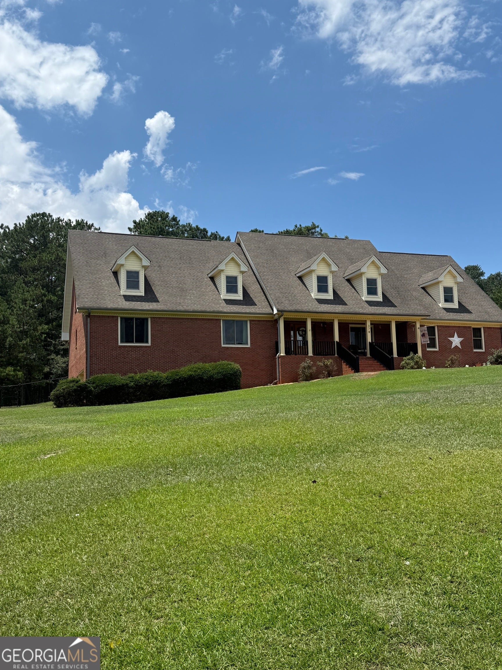 378 Clyde CT
