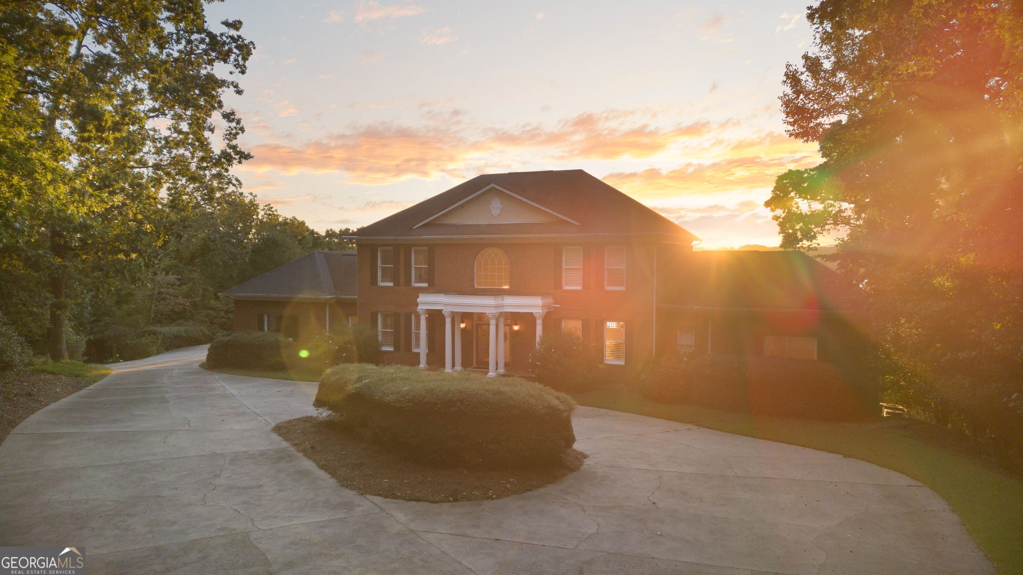 725 Mountain View CIR