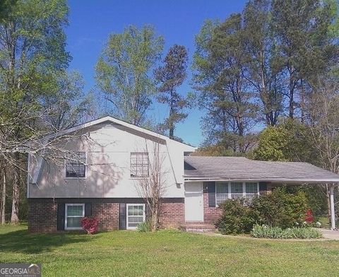 Single Family Residence in Morrow GA 6527 Cameron Road.jpg