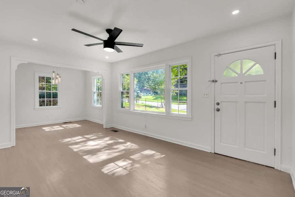Photo of 1993 Oak Valley Road, Decatur, GA 30035 (MLS # 10821799)