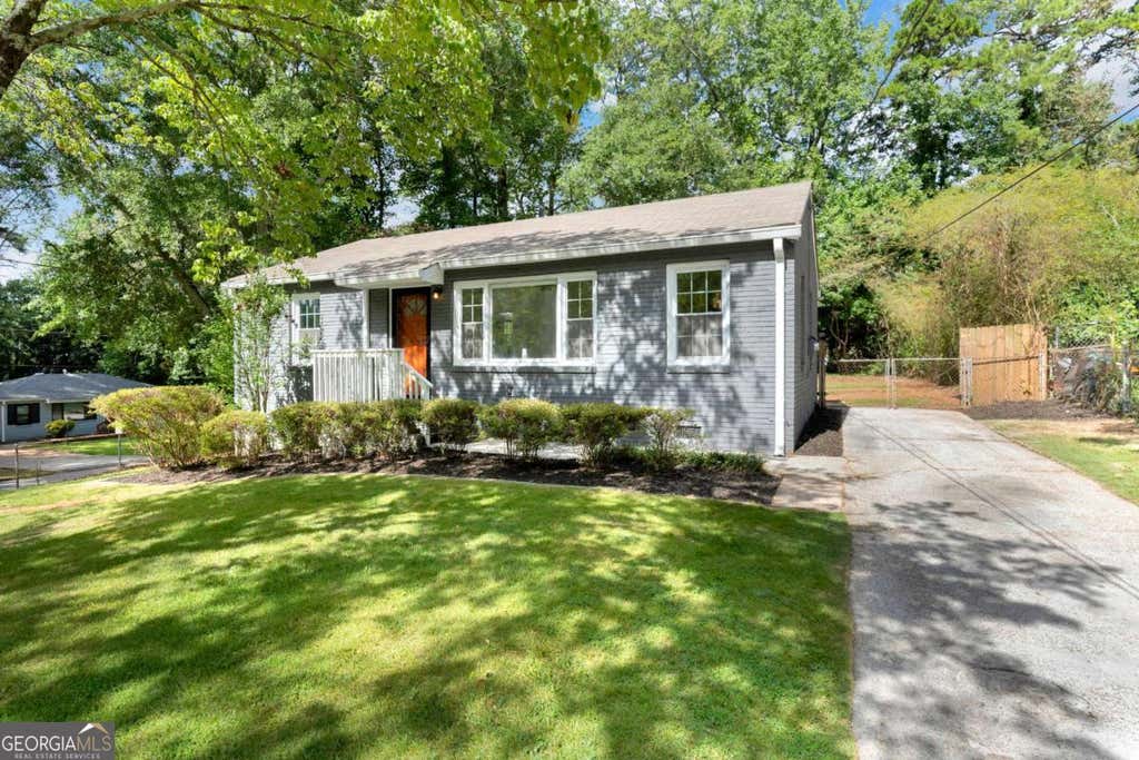 Photo of 1993 Oak Valley Road, Decatur, GA 30035 (MLS # 10821799)