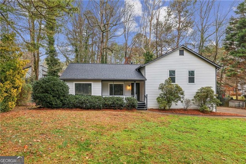 Photo of 1076 Blackwell Road, Marietta, GA 30066 (MLS # 10654221)