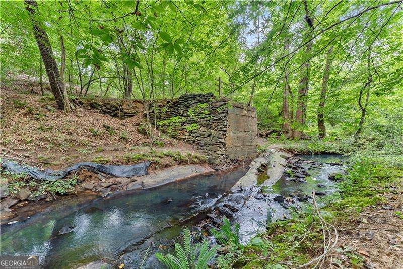 1125 Pine Grove RD