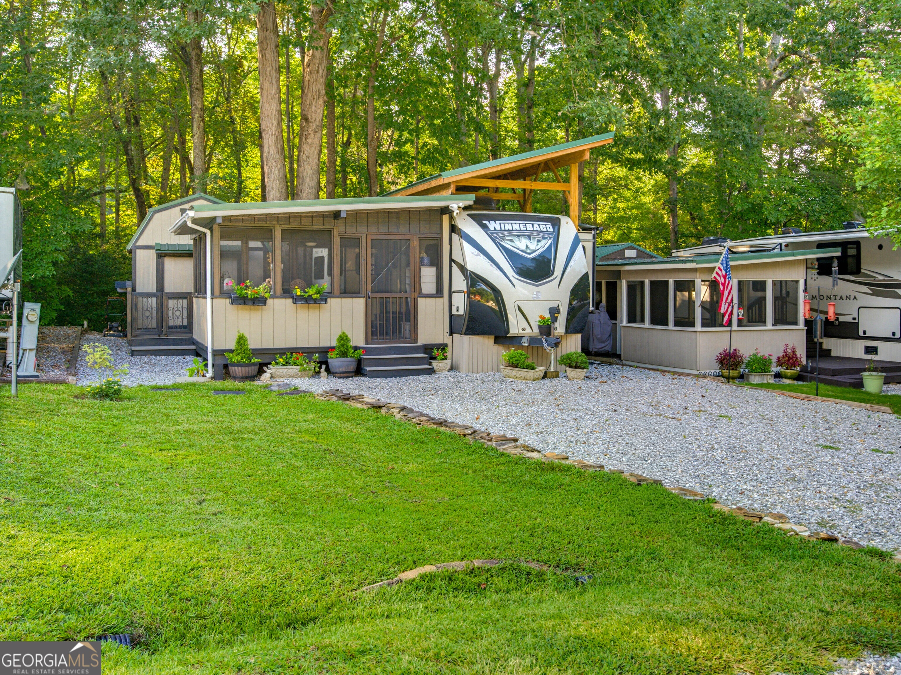 324 Leisure Acres DR