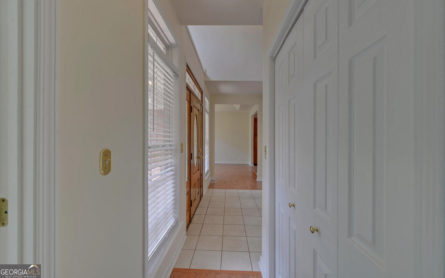 200 Hillandale DR