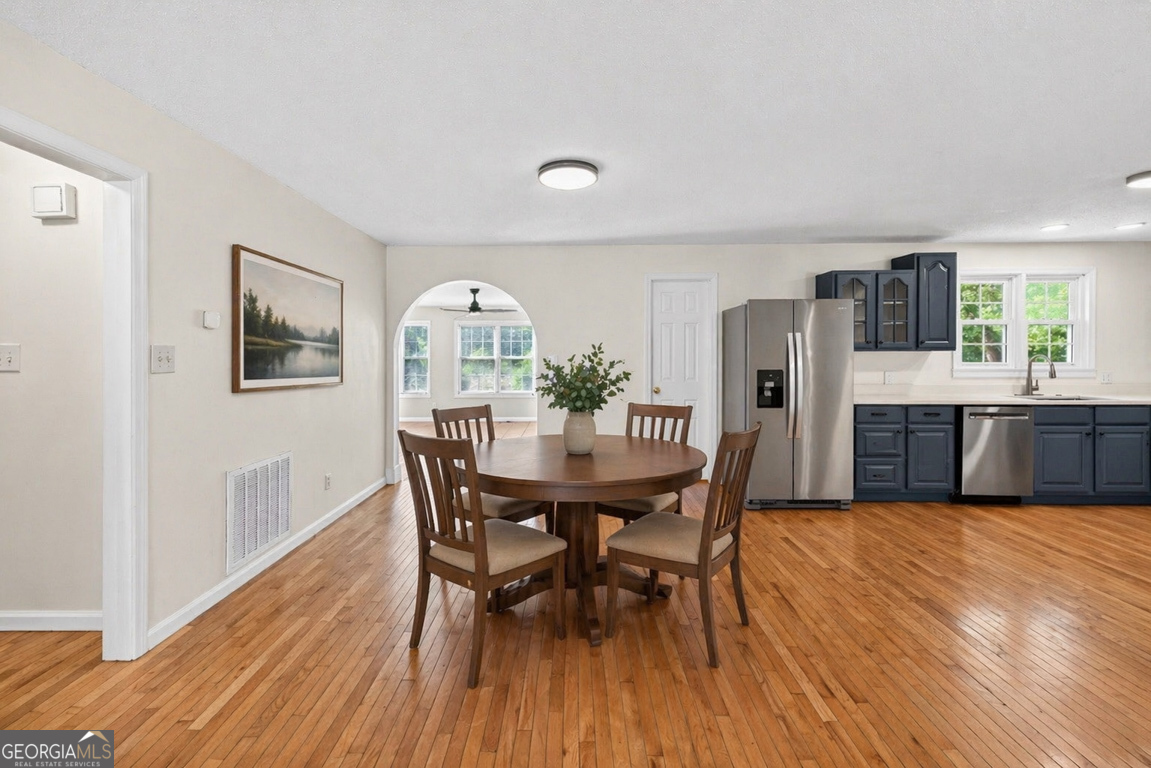 942 Powderbag Creek RD