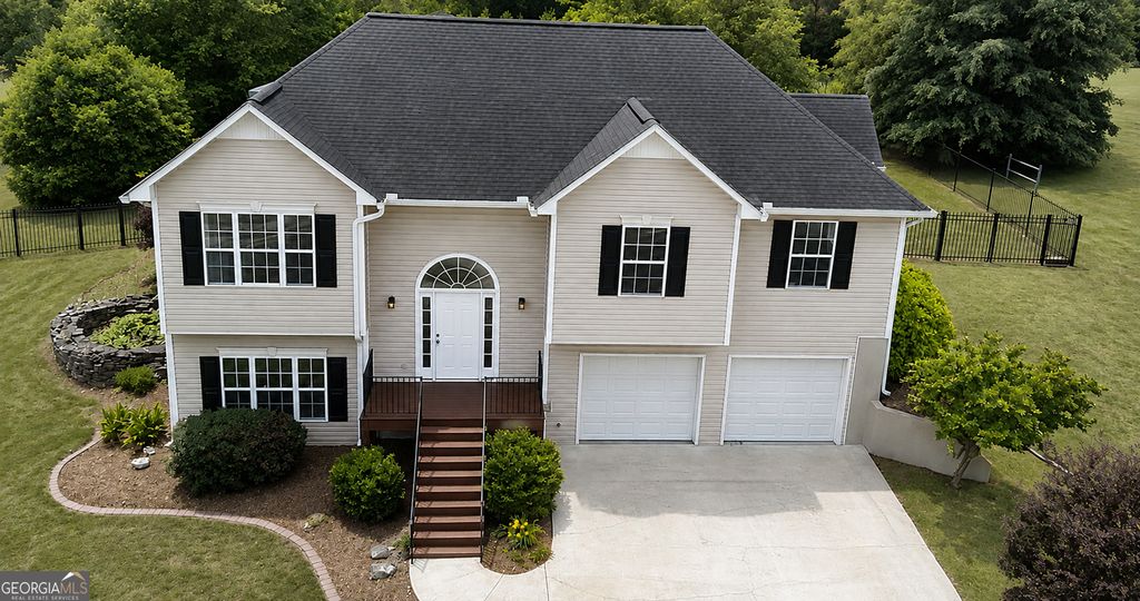 Photo of 9 Ferry Crossing Drive SE, Rome, GA 30161 (MLS # 10765436)