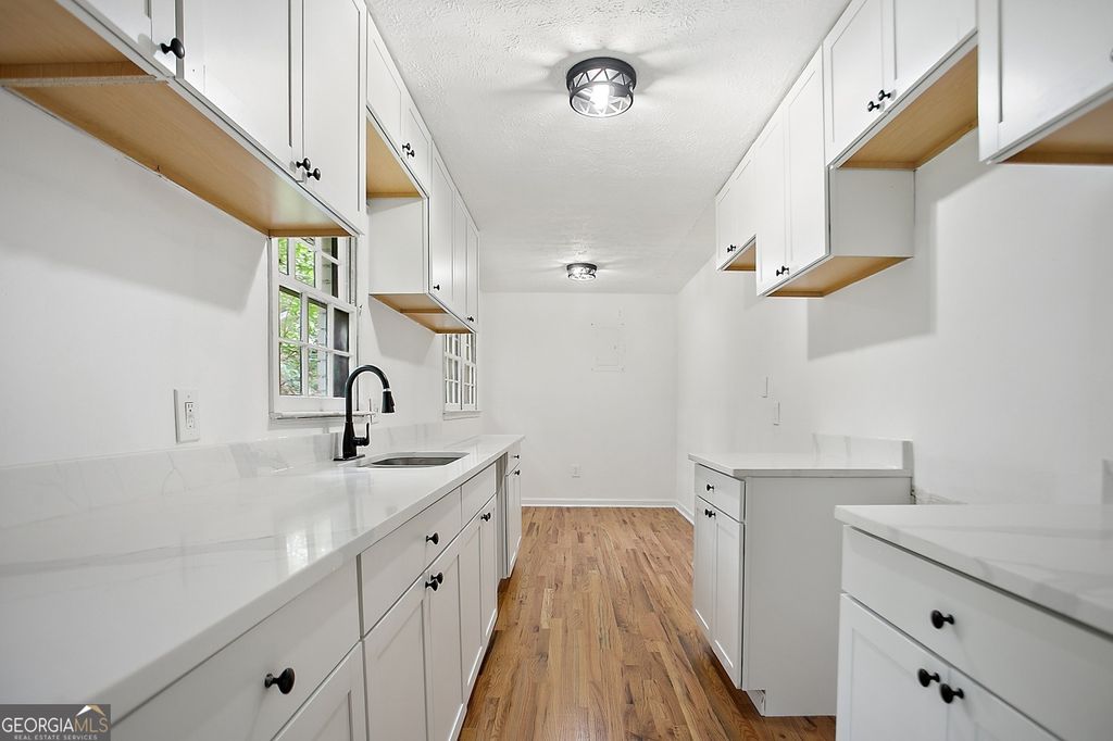 Photo of 1780 Kinridge Road, Marietta, GA 30062 (MLS # 10636695)