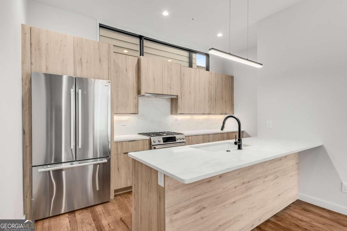 105 Georgia AVE SE 4