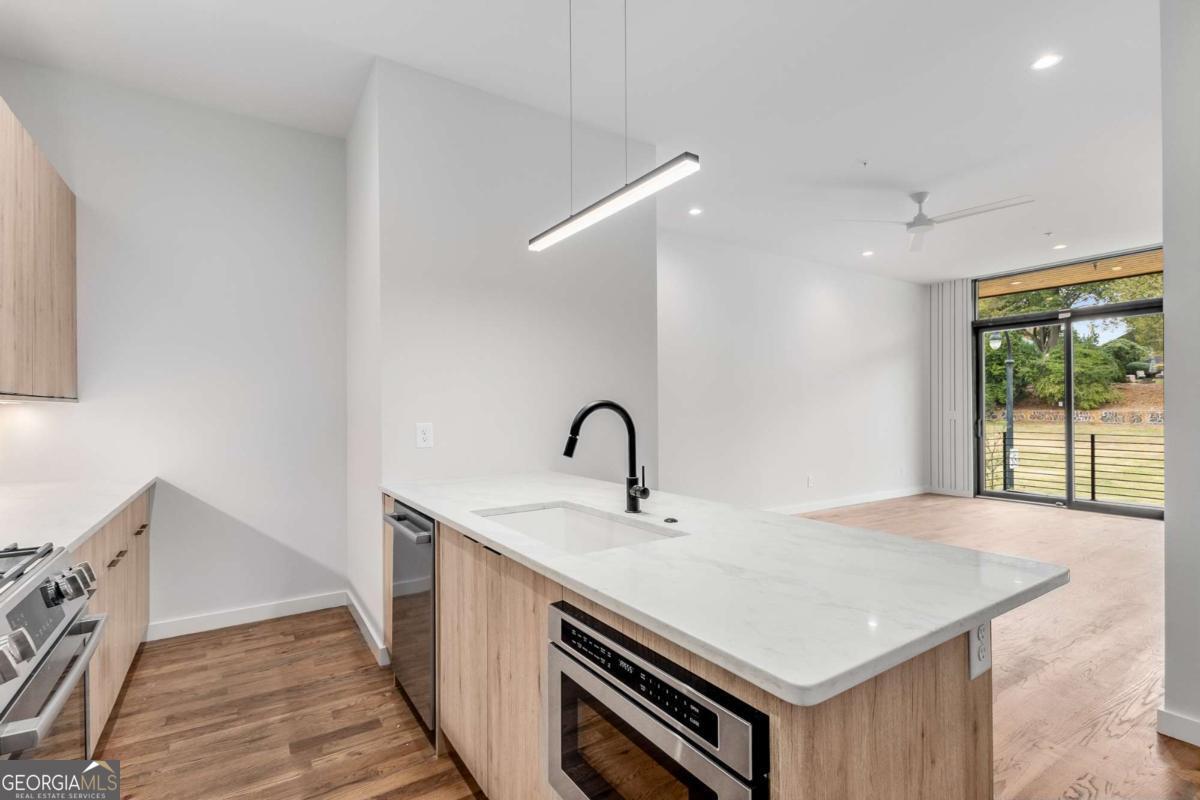 105 Georgia AVE SE 4