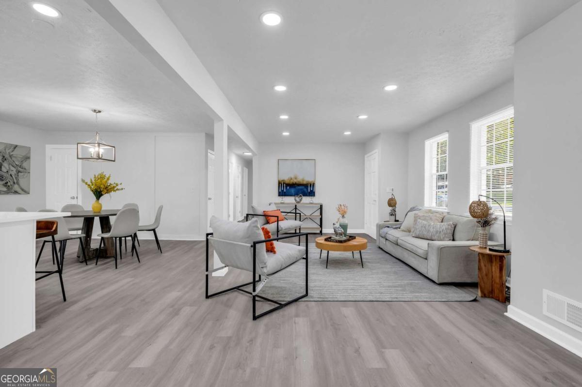 4890 Old Briar Trl