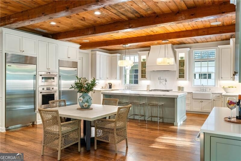 5360 Lake Forrest DR