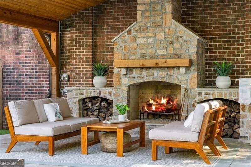 5360 Lake Forrest DR