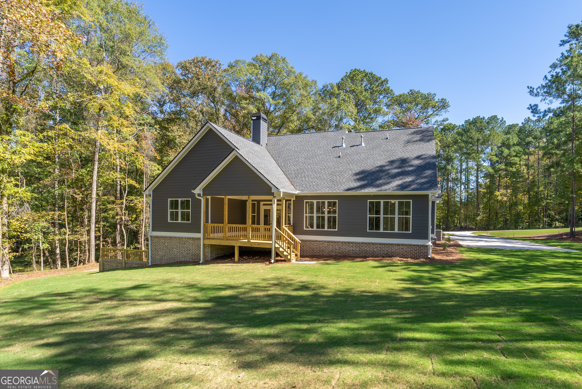 2535 Willow LN