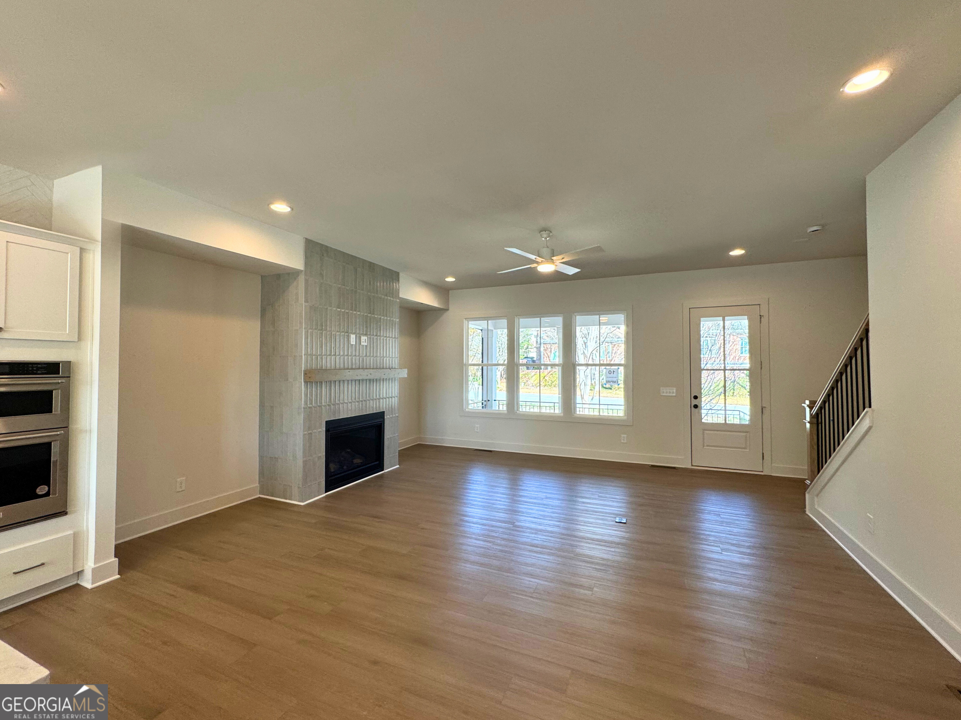1055 Dryden LN 10