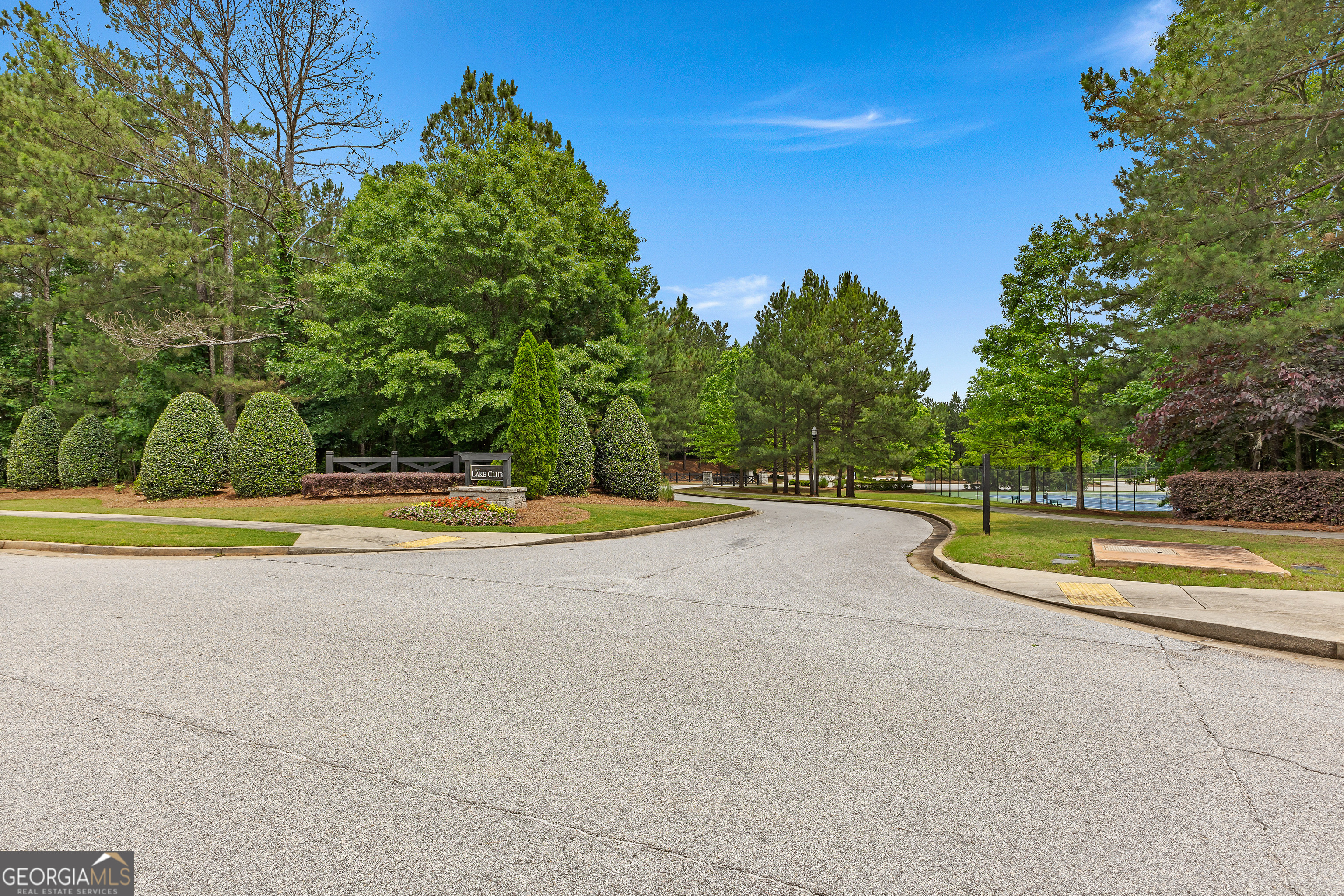 Fayetteville, Georgia 30215, United States, 4 Bedrooms Bedrooms, ,4 BathroomsBathrooms,Residential,Pending,114772