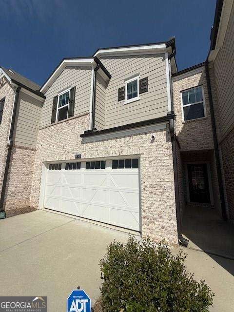 950 Sunny Lake DR