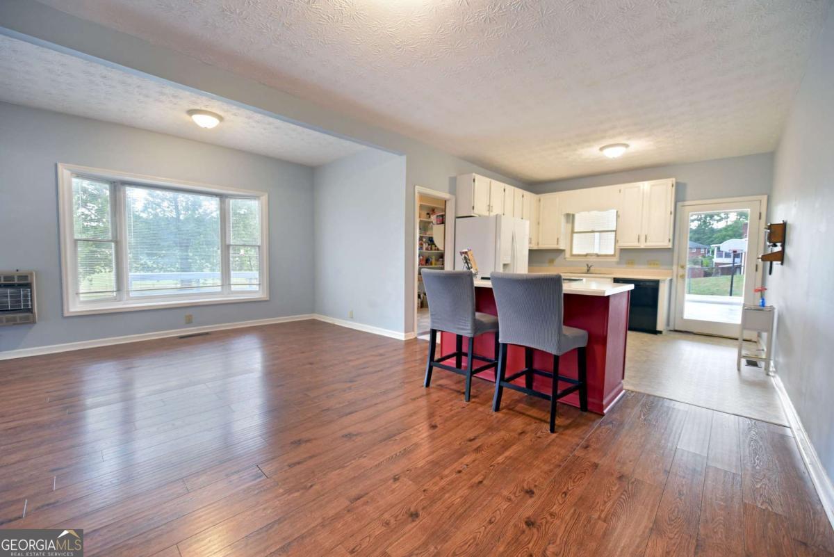78 Neal DR