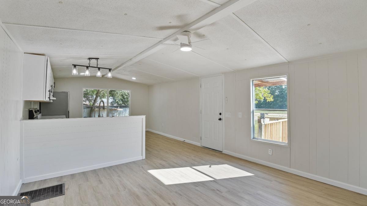 50 Sangster RD