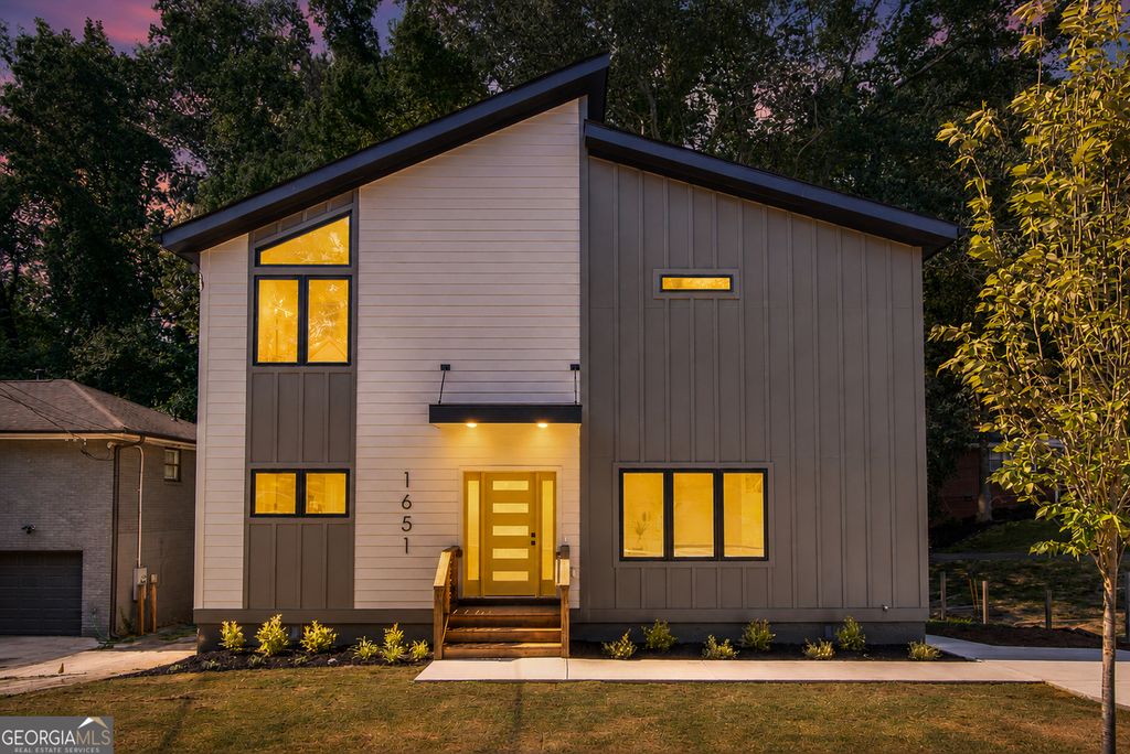 Photo of 1651 Van Vleck Avenue SE, Atlanta, GA 30316 (MLS # 10766251)