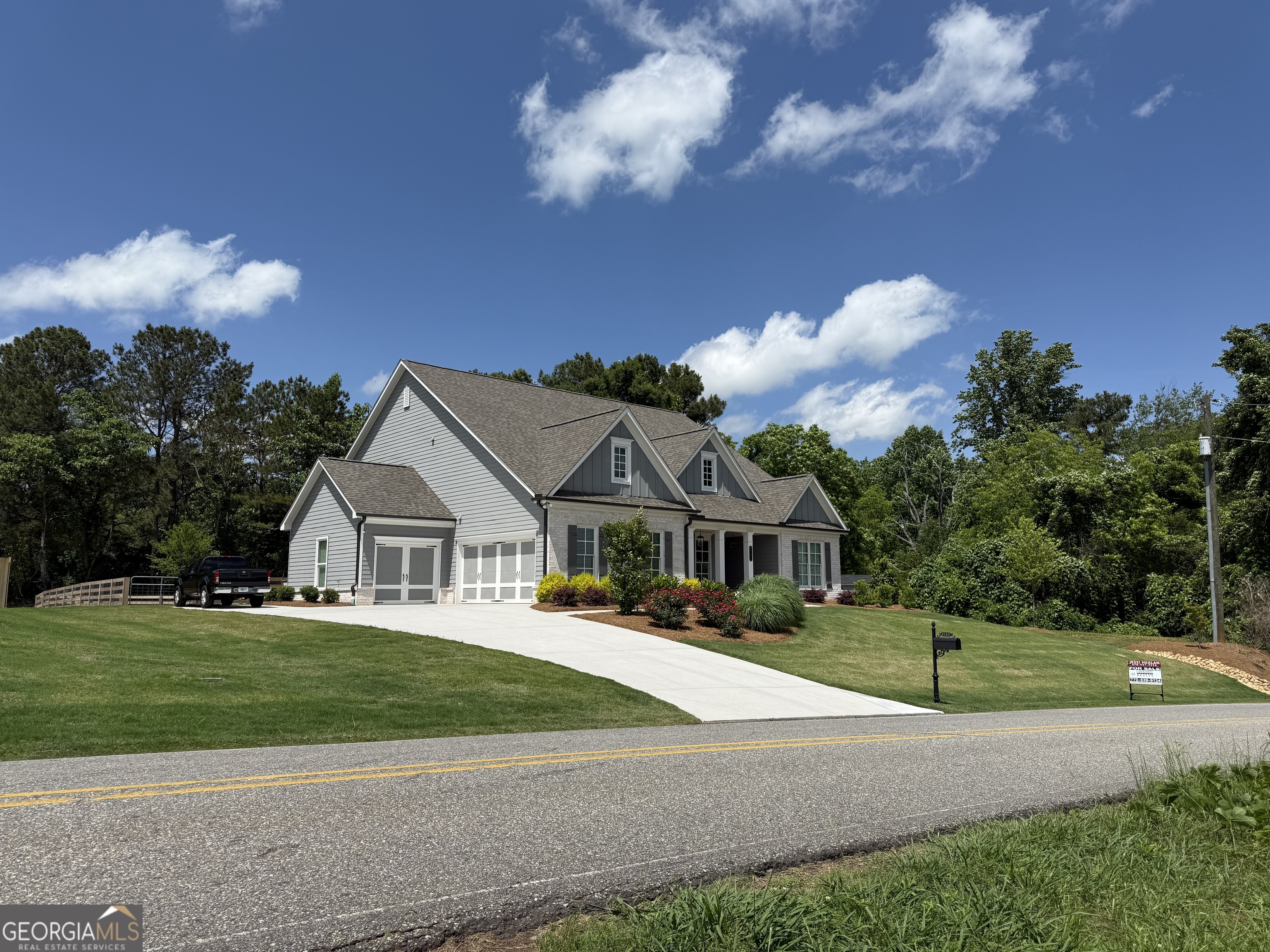 6165 Namon Wallace DR