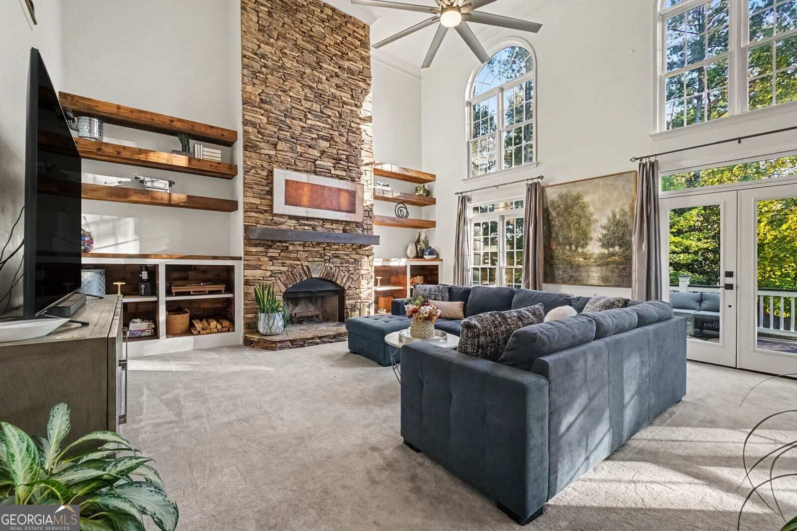 685 Red Sunset CIR