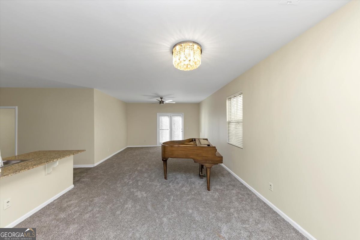 2896 S Hills