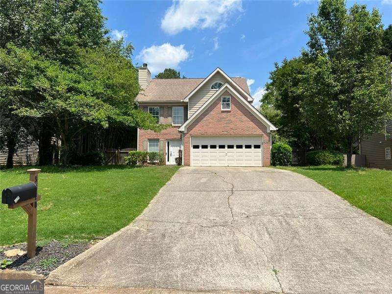 Extremely convenient location blocks from downtown Sugar Hill. Easy access to Peachtree Industrial, i985, and i85. Minutes from shopping, Mall of Ga, restaurants, etc.. In Lanier Highschool and Middle cluster. New Flooring throughout main level, new carpet upstairs, granite counters, private backyard. Very friendly neighborhood. Contact for more information.