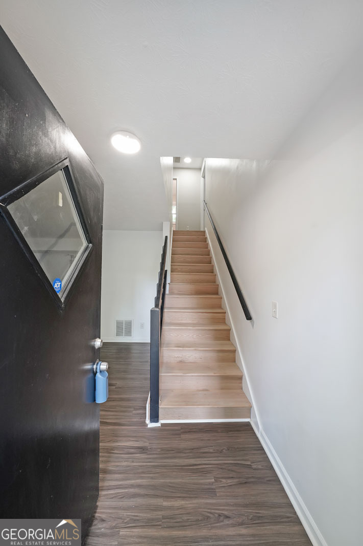 7156 Whitfield DR