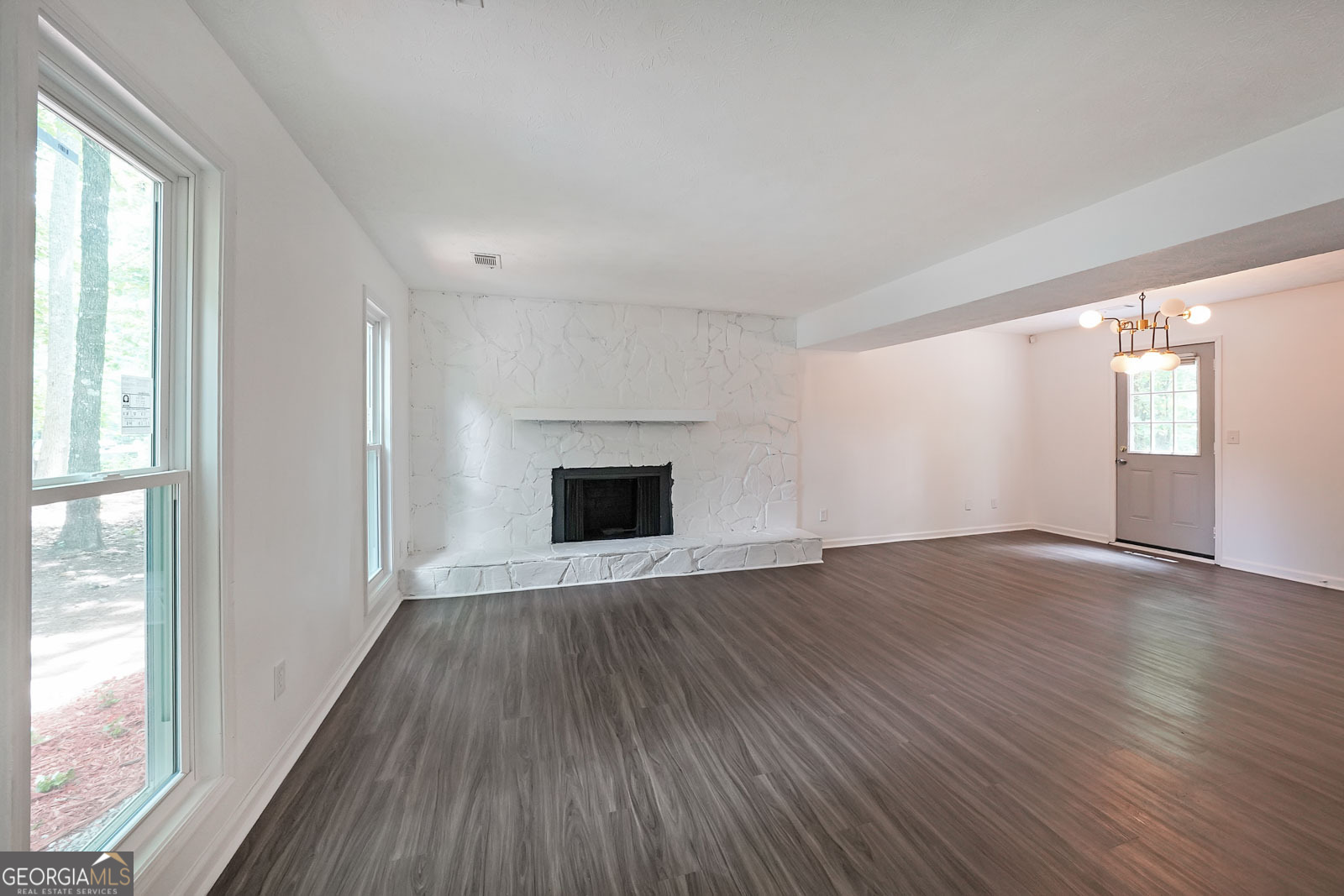 7156 Whitfield DR