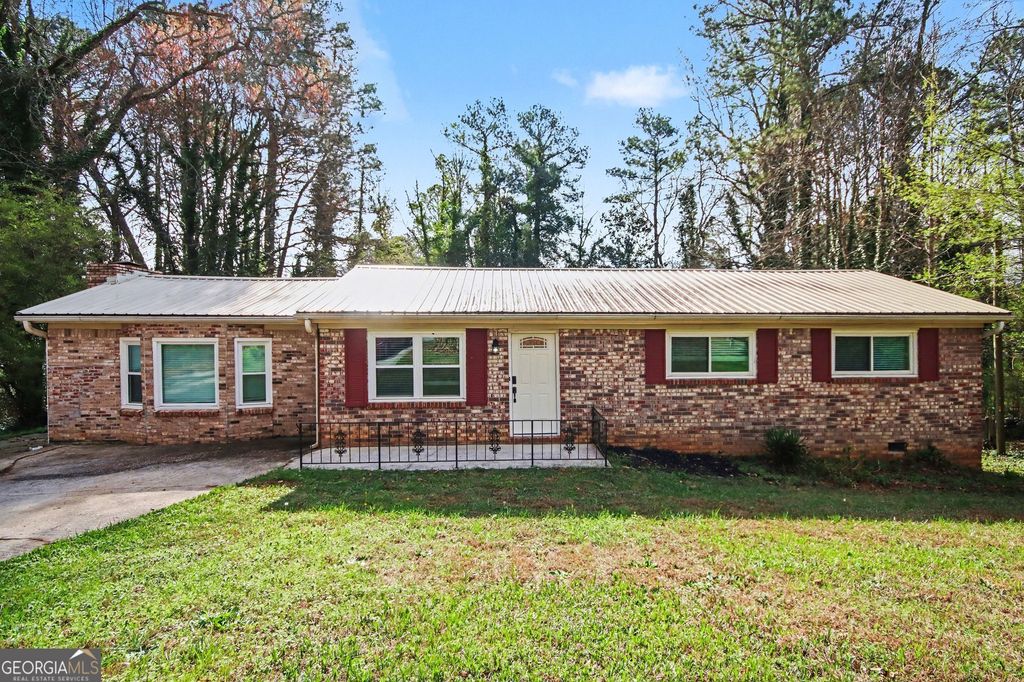 Photo of 2280 Chestnut Log Loop, Lithia Springs, GA 30122 (MLS # 10710247)