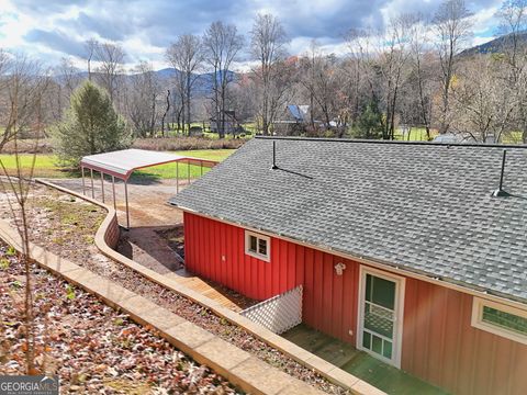 A home in Hiawassee