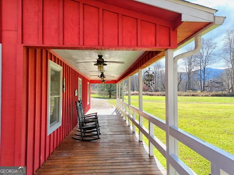 A home in Hiawassee